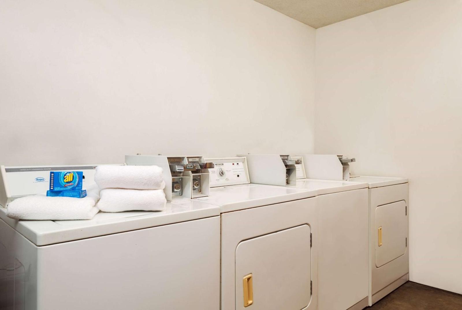 Ramada by Wyndham San Antonio Near SeaWorld/Lackland AFB