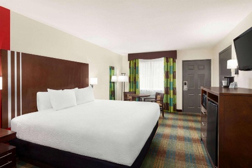 Ramada by Wyndham San Antonio Near SeaWorld/Lackland AFB image 14