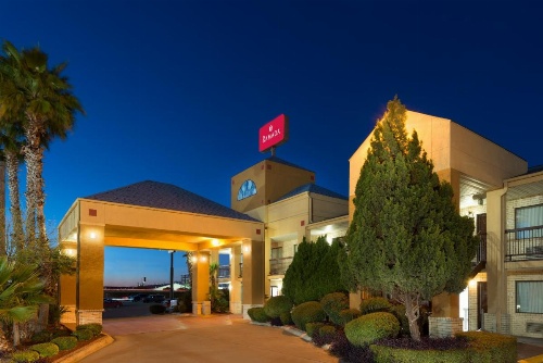 Ramada by Wyndham San Antonio Near SeaWorld/Lackland AFB image 28